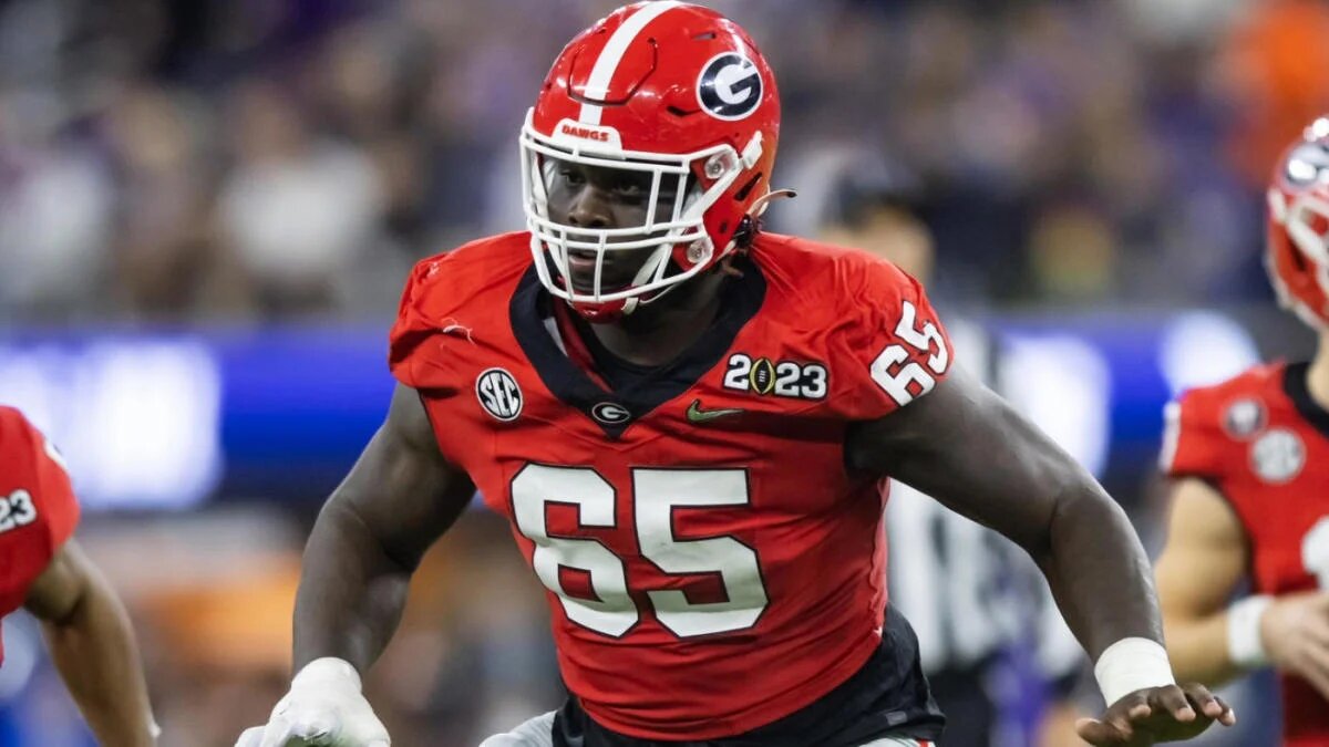 Just in: Georgia offensive tackle linked to the Pittsburgh Steelers addressed the rumors head-on in front of reporters……..