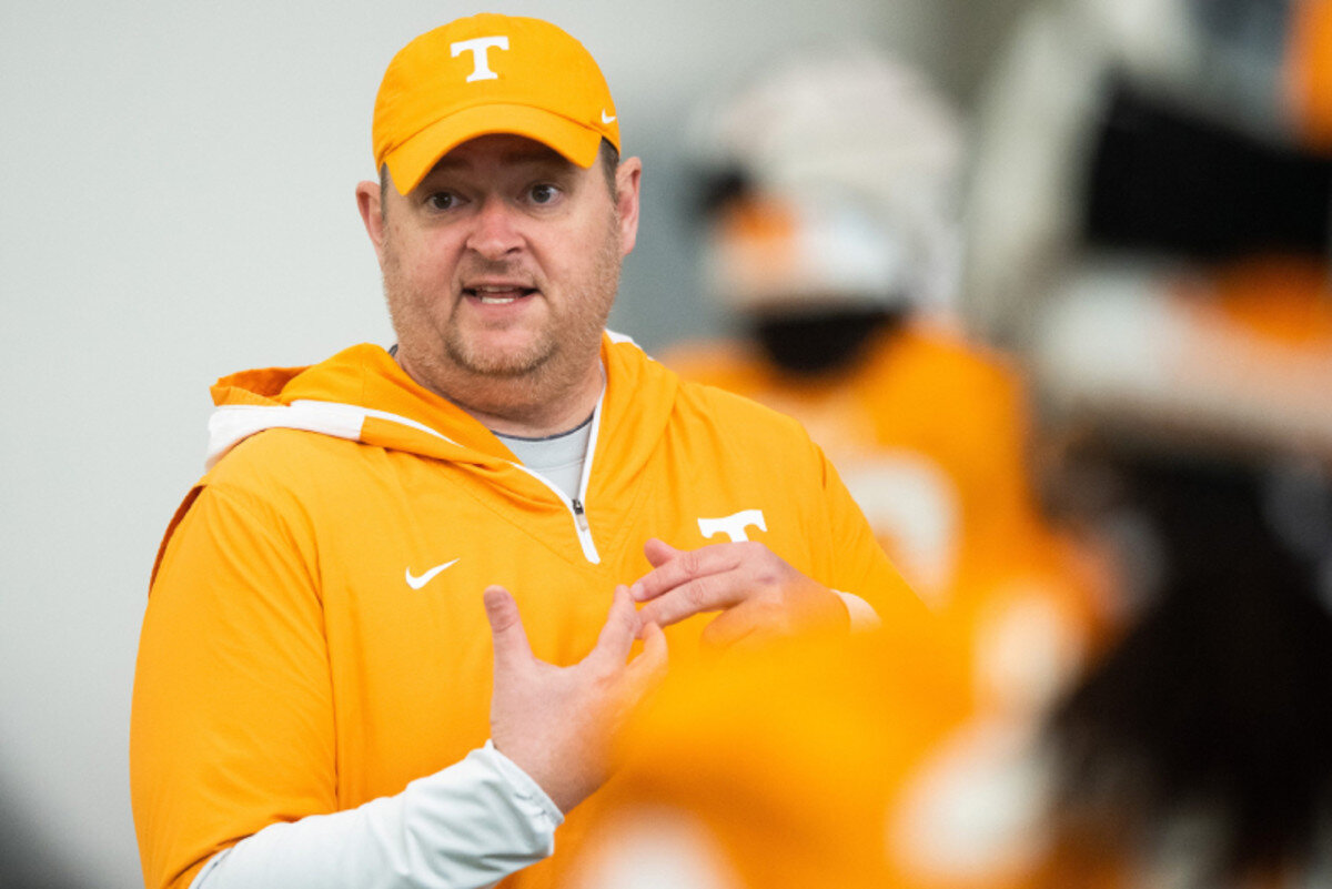 ESPN news: ”I see myself as vols player” Tennessee OL target explain…….