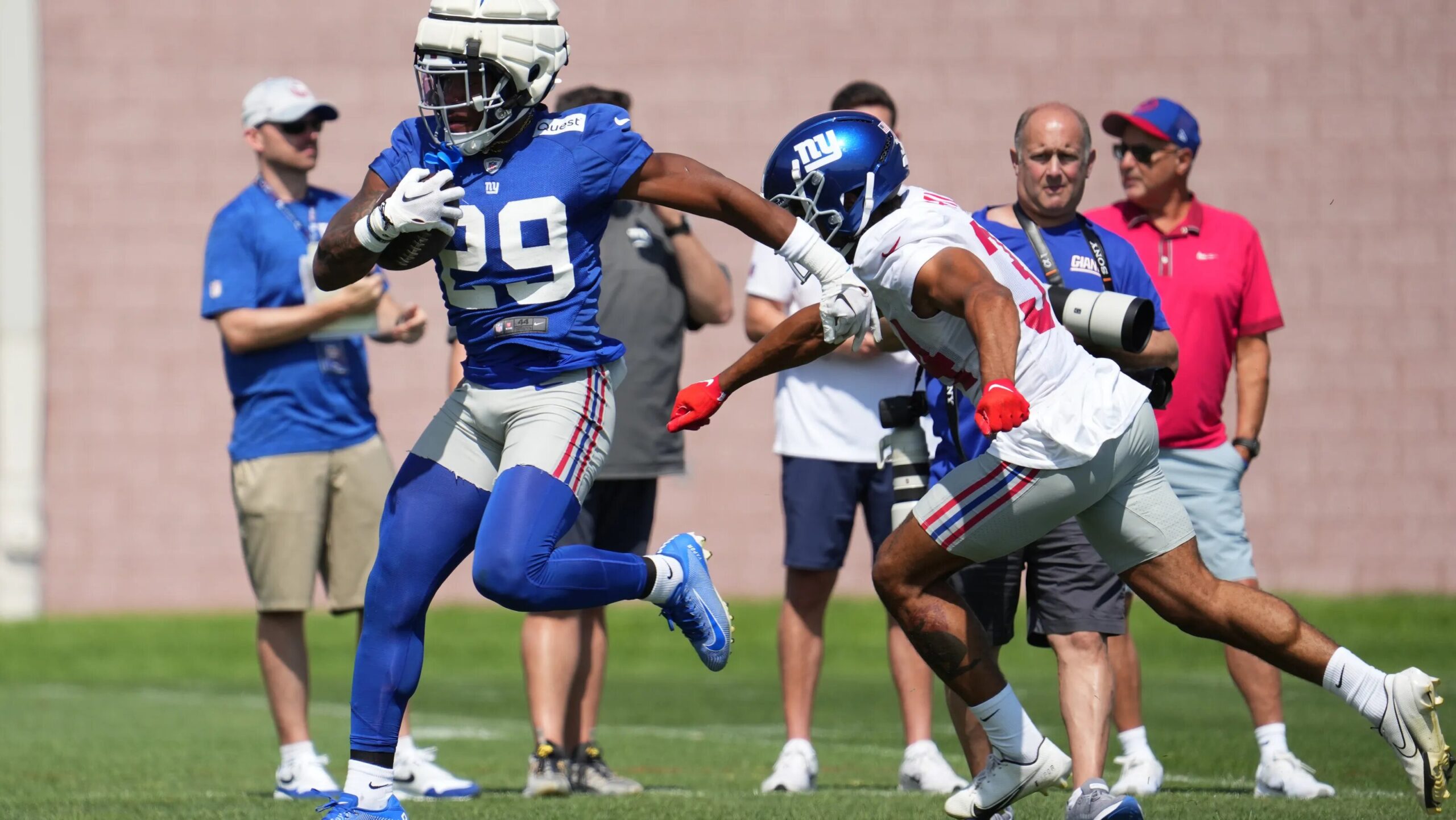 ESPN report: Giants rookie RB already making waves at training.