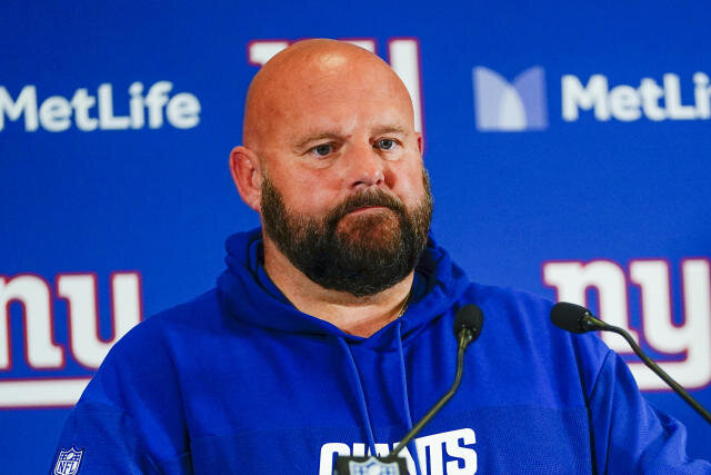 Breaking news: The New York Giants sign standout veteran quarterback to a one-year contract for up to $21 million ($10 million guaranteed).