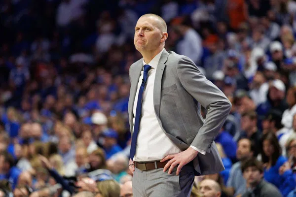 Breaking news: Kentucky basketball team send a brutal message to head coach Mark Pope.