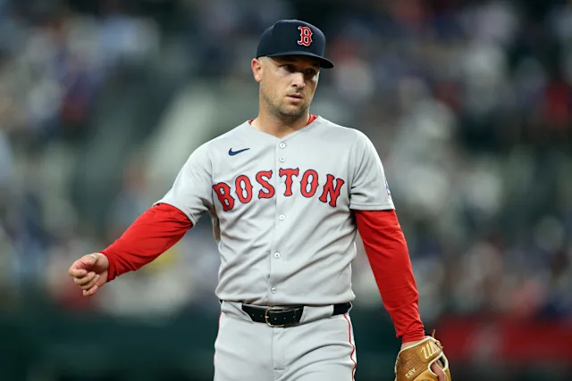 CBS Sports: Yankees acquire Red Sox $120 million superstar following intense injuries.