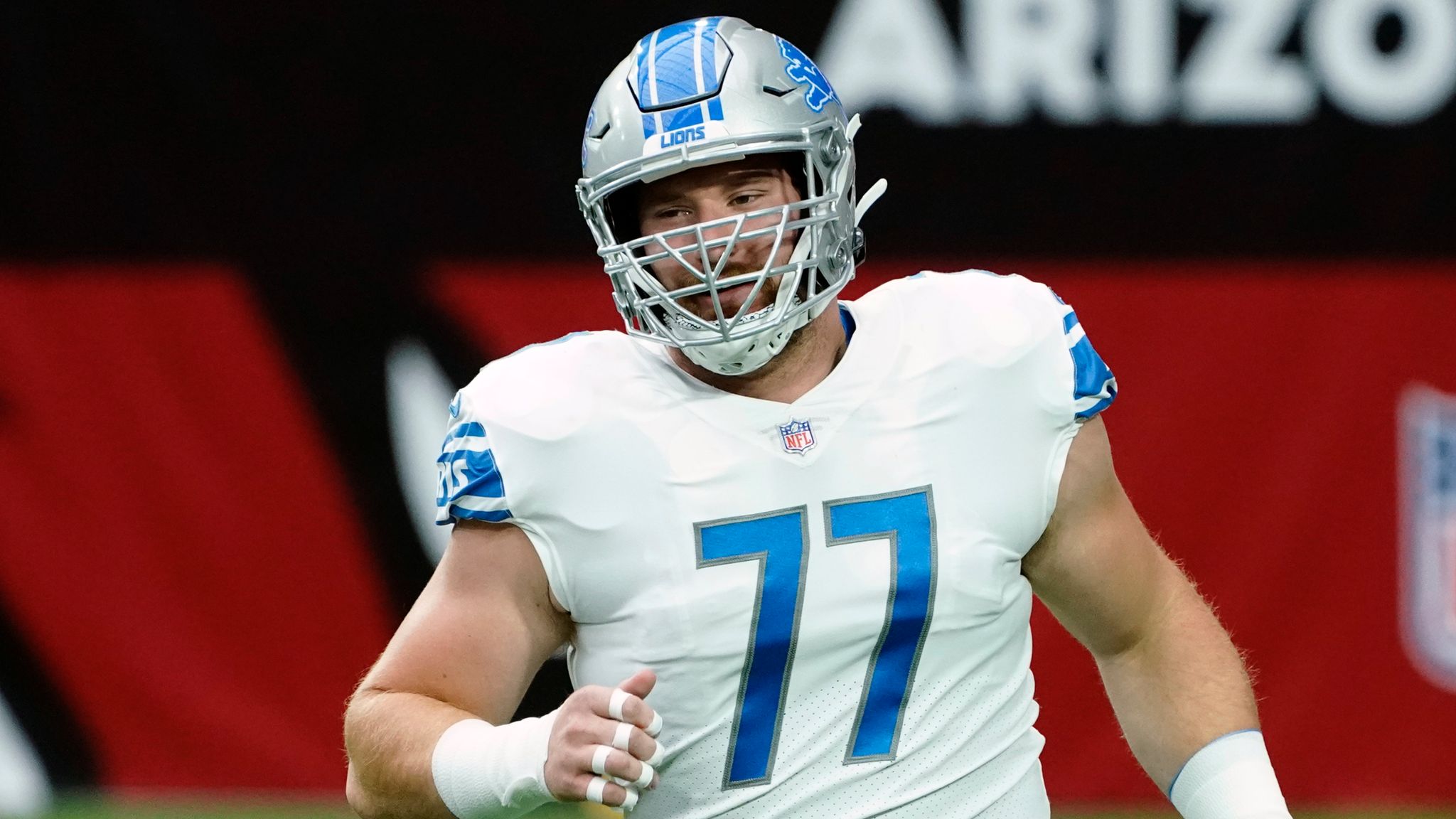 ESPN: Detroit Lions All-Pro star shocks team after he announced his NFL retirement.